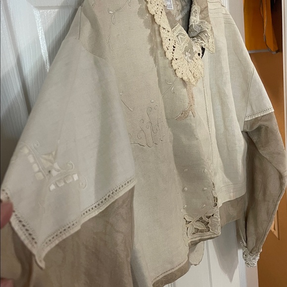 One-of-a-kind! Sharon Smith Santa Fe Cream Lace-Embellished Cropped Jacket - Picture 3 of 9
